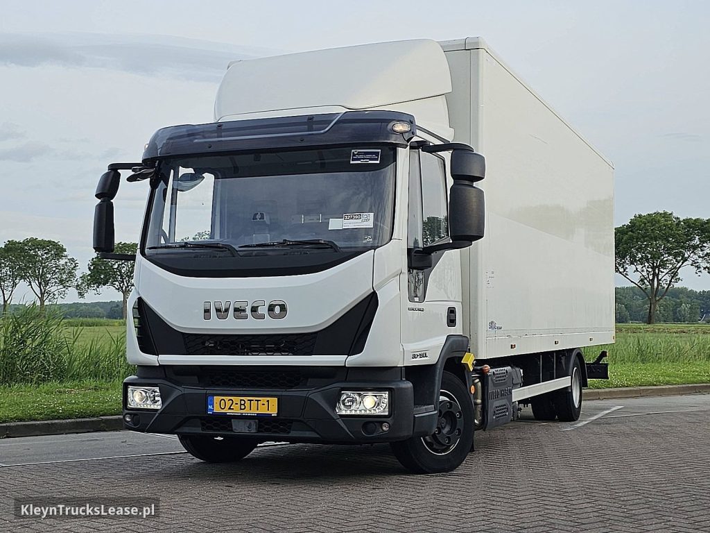 Iveco 80E18 EUROCARGO 80-190L EUROCARGO z 2022 roku, kontener z zagranicy — przód pojazdu