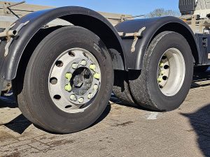 Opony z dobrym bieżnikiem, ujęcie 2 — Iveco AS260S42 STRALIS 6X2 INTARDER ALCOA'S z 2018 roku