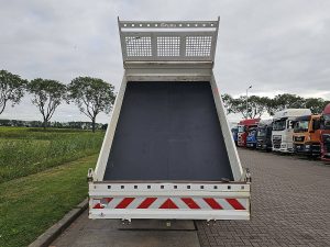 Przestrzeń ładunkowa — Iveco DAILY 35C14 Kipper Kist AC Euro6 z 2021 roku