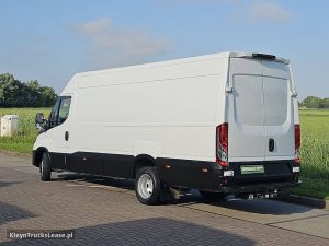 Strona kierowcy z tyłu — Iveco DAILY 35C18 ac automaat EURO6 z 2021 roku