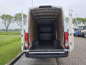 Przestrzeń ładunkowa — Iveco DAILY 35C18 ac automaat EURO6 z 2022 roku