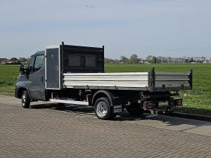 Strona kierowcy z tyłu — Iveco DAILY 35C18 ac automaat EURO6 z 2022 roku
