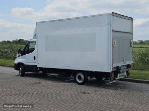 Strona kierowcy z tyłu — Iveco DAILY 35S14       Bakwagen Laadklep! z 2021 roku