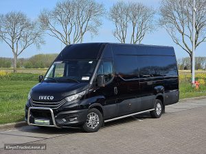 Strona kierowcy z przodu — Iveco DAILY 35S18 ac automaat EURO6 z 2022 roku