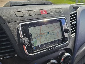 Wyposażenie specjalne wnętrza, ujęcie 2 — Iveco DAILY 35S18 Bakwagen Laadklep! z 2021 roku
