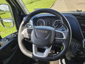 Wyposażenie specjalne wnętrza, ujęcie 3 — Iveco DAILY 35S18 Bakwagen Laadklep! z 2021 roku