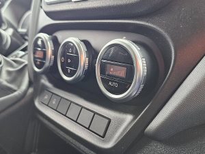 Wyposażenie specjalne wnętrza — Iveco DAILY 35S18 L2H2 3.0Ltr Automaat z 2022 roku