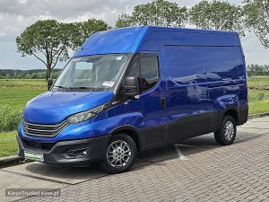 Strona kierowcy z przodu — Iveco DAILY 35S18 L2H2 3.0Ltr Automaat z 2022 roku