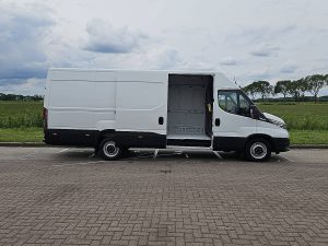 Drzwi boczne przestrzeni ładunkowej — Iveco DAILY 35S18 L4H2 3.0 Aut. 176pk! z 2023 roku