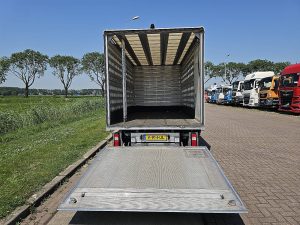 Przestrzeń ładunkowa — Iveco DAILY 40C18 3.0ltr ac aut EURO6 z 2024 roku
