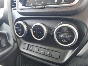 Wyposażenie specjalne wnętrza — Iveco DAILY 40C18 3.0ltr ac aut EURO6 z 2024 roku