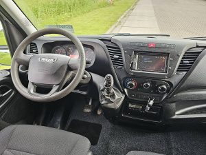 Deska rozdzielcza i stanowisko kierowcy — Iveco DAILY 50C17 3.0Ltr 170Pk Autom! z 2015 roku