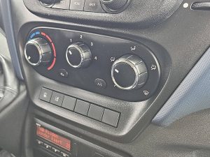 Wyposażenie specjalne wnętrza — Iveco DAILY 50C18 Bakwagen N1 3.0Ltr z 2021 roku