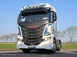 Przód pojazdu — Iveco S-WAY AS260S57 570 6X2 INTARDER z 2021 roku