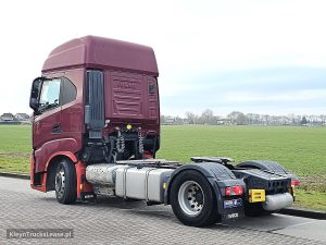 Strona kierowcy z tyłu — Iveco S-WAY AS440S48 z 2020 roku