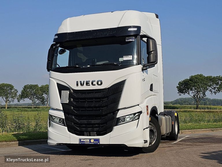Iveco S-WAY AS440S49 490 13L 2X TANK z 2022 roku, ciągnik siodłowy z zagranicy — przód pojazdu