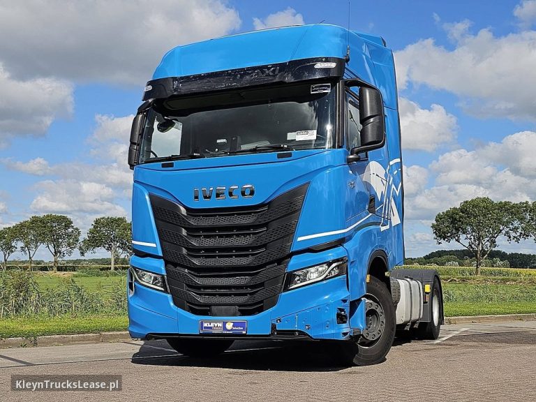 Iveco S-WAY AS440S49 Intarder z 2022 roku, ciągnik siodłowy z zagranicy — przód pojazdu