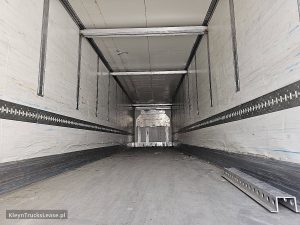 Przestrzeń ładunkowa — Krone FRIGO CarrierD+E,taillift z 2014 roku