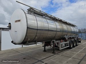 Przód pojazdu — Magyar SR 34 SDC CHEMICAL 3 COMP 38M3 z 2000 roku