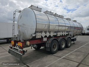 Strona pasażera z tyłu — Magyar SR 34 SDC CHEMICAL 3 COMP 38M3 z 2000 roku