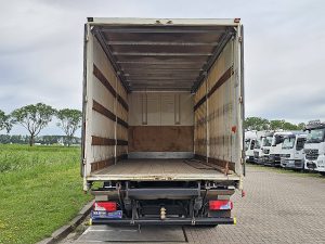 Przestrzeń ładunkowa — MAN 18.240 TGM DOKA DOUBLE CABIN z 2008 roku