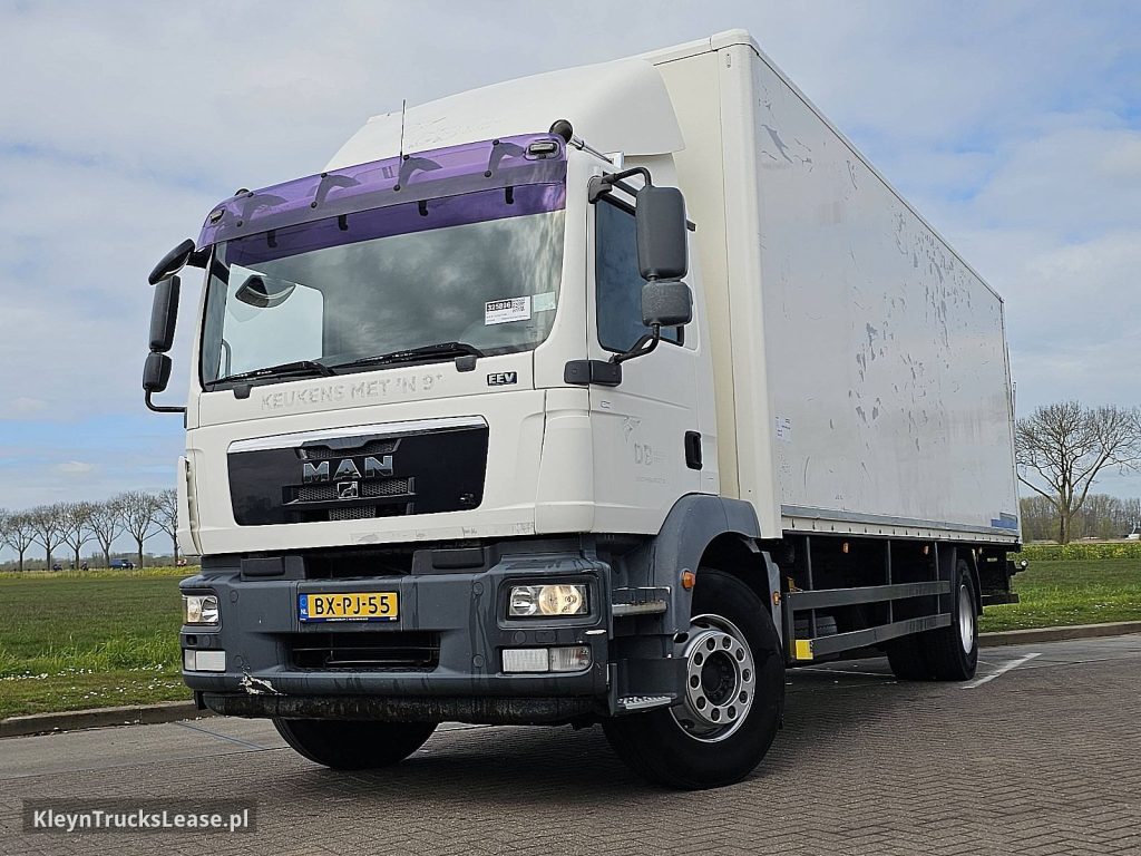 MAN 18.250 TGM TAILLIFT NL-TRUCK z 2010 roku, kontener z zagranicy — przód pojazdu