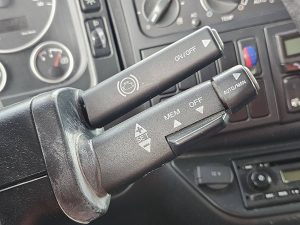 Wyposażenie specjalne wnętrza, ujęcie 2 — MAN 18.250 TGM TAILLIFT NL-TRUCK z 2010 roku
