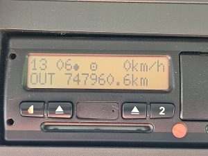 Licznik przebiegu — MAN 18.250 TGM TAILLIFT NL-TRUCK z 2010 roku