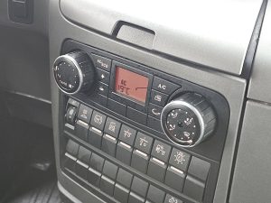 Wyposażenie specjalne wnętrza, ujęcie 2 — MAN 18.400 TGS DAY CAB  265TKM z 2015 roku