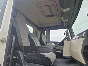 Wnętrze kabiny — MAN 18.420 TGS z 2018 roku