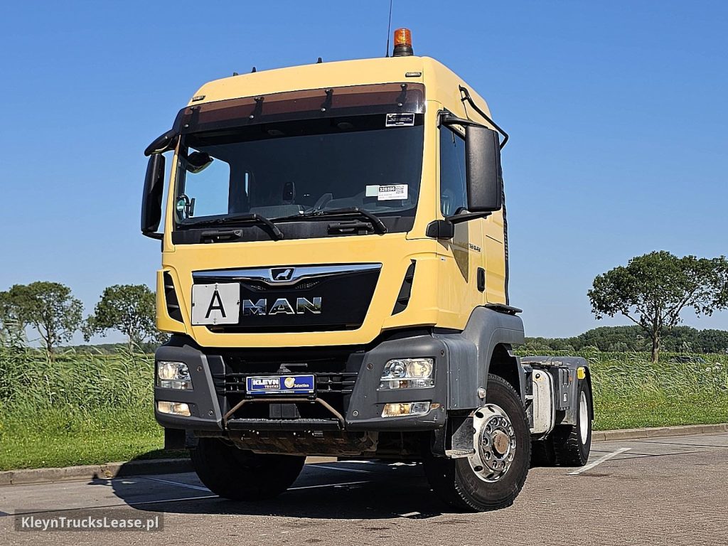 MAN 18.430 TGS 4x4, kipphydraulik z 2021 roku, ciągnik siodłowy z zagranicy — przód pojazdu