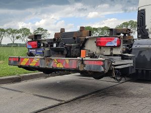 Wyposażenie specjalne — MAN 18.460 TGX z 2017 roku