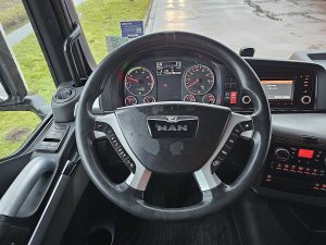 Wyposażenie specjalne wnętrza, ujęcie 3 — MAN 18.480 TGX z 2014 roku