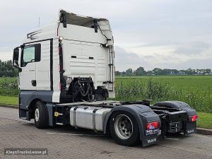 Strona kierowcy z tyłu — MAN 18.500 TGX z 2019 roku