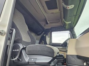 Wnętrze kabiny — MAN 18.500 TGX z 2019 roku