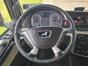 Wyposażenie specjalne wnętrza, ujęcie 2 — MAN 18.500 TGX FLS 4x2 XXL 2x TANK z 2019 roku