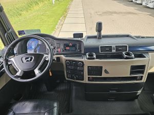 Deska rozdzielcza i stanowisko kierowcy — MAN 18.500 TGX FLS 4x2 XXL 2x TANK z 2019 roku