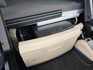 Wyposażenie specjalne wnętrza — MAN 18.500 TGX FLS 4x2 XXL 2x TANK z 2019 roku