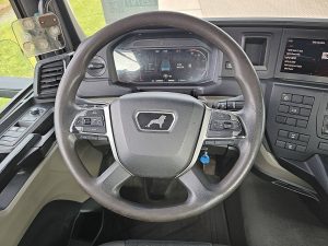 Wyposażenie specjalne wnętrza — MAN 41.360 TGS 8X4 TRANSLIFT CHAIN z 2021 roku
