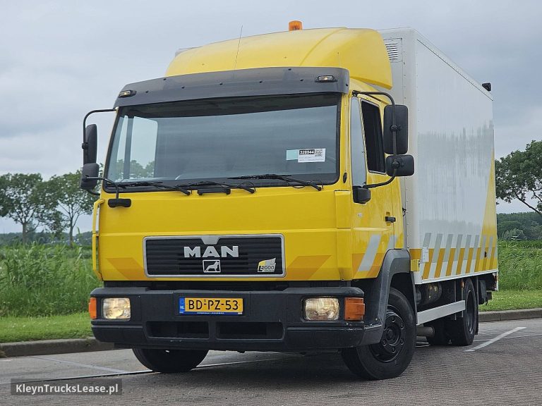 MAN 8.150 L2000 MANUAL 3-SEATS z 1996 roku, kontener z zagranicy — przód pojazdu