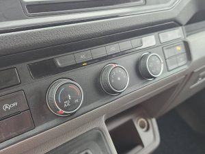 Wyposażenie specjalne wnętrza — MAN TGE 3.140 z 2019 roku