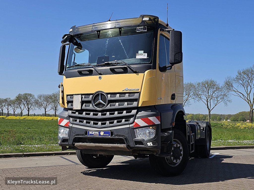 Mercedes-Benz ACTROS 1843 AS 4X4 ALLRAD PTO+HYDR. z 2020 roku, ciągnik siodłowy z zagranicy — przód pojazdu