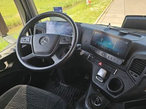 Deska rozdzielcza i stanowisko kierowcy — Mercedes-Benz ACTROS 1843 AS 4X4 ALLRAD PTO+HYDR. z 2020 roku