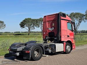 Strona pasażera z tyłu — Mercedes-Benz ACTROS 1845 LS z 2015 roku