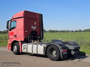 Strona kierowcy z tyłu — Mercedes-Benz ACTROS 1845 LS z 2015 roku
