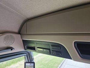 Wyposażenie specjalne wnętrza, ujęcie 2 — Mercedes-Benz ACTROS 1845 LS z 2022 roku