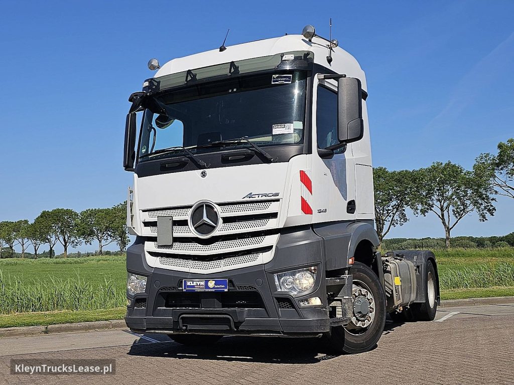 Mercedes-Benz ACTROS 1845 LS 4X4 HAD PTO+HYDR RET z 2022 roku, ciągnik siodłowy z zagranicy — przód pojazdu