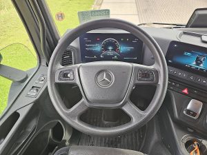 Wyposażenie specjalne wnętrza, ujęcie 2 — Mercedes-Benz ACTROS 1846 LS SHORT CAB RETARDER z 2021 roku