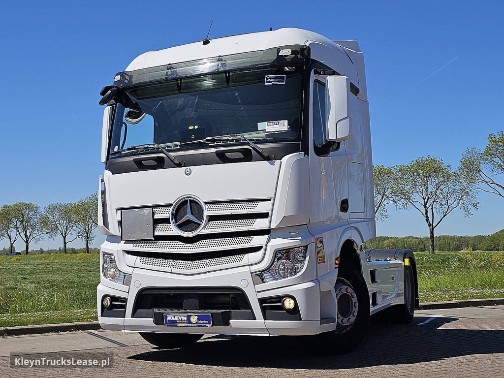 Mercedes-Benz ACTROS 1848 LS Streamspace 2,50 z 2023 roku, ciągnik siodłowy z zagranicy — przód pojazdu