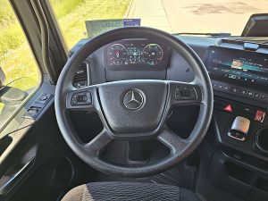 Wyposażenie specjalne wnętrza, ujęcie 3 — Mercedes-Benz ACTROS 1848 LS Streamspace 2,50 z 2023 roku